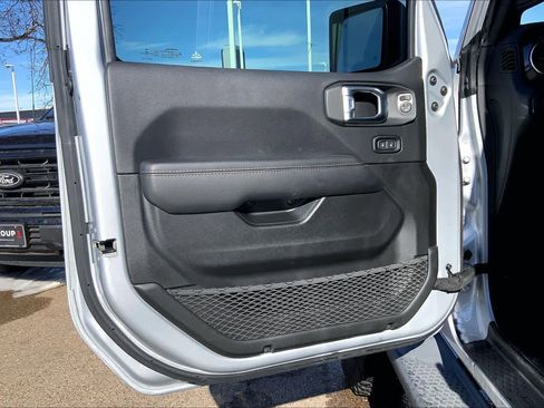 Used 2022 Jeep Wrangler Unlimited Rubicon AWD/4WD image 21