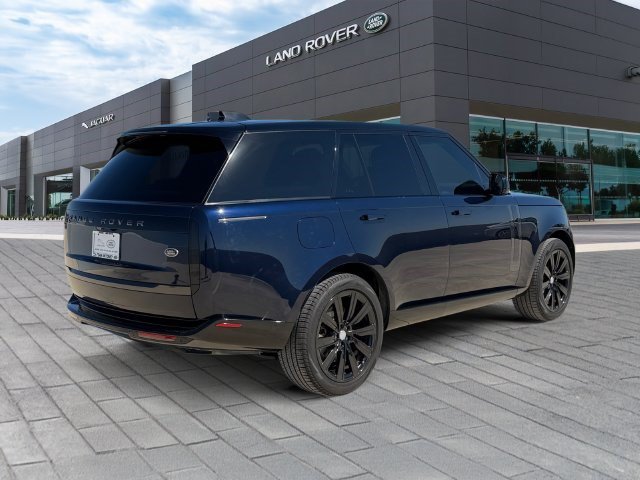 Used 2023 Land Rover Range Rover SE AWD/4WD image 5