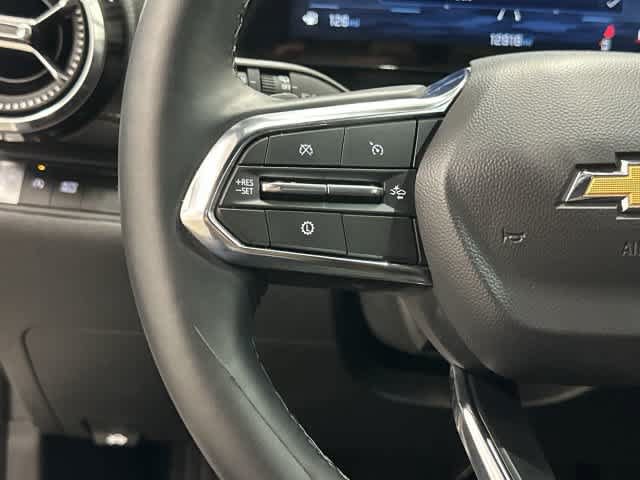Used 2026 Chevrolet Equinox LT FWD image 17