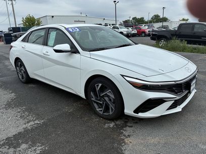 Used 2025 Hyundai Elantra Limited