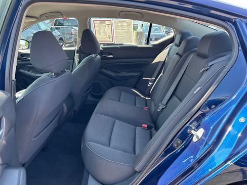 Used 2019 Nissan Altima 2.5 S FWD image 12
