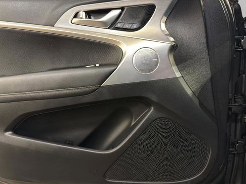 Used 2019 Genesis G70 3.3T Advanced image 21