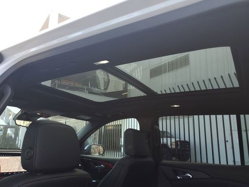 New 2026 Chevrolet Traverse Z71 w/ Driver Confidence Package image 17