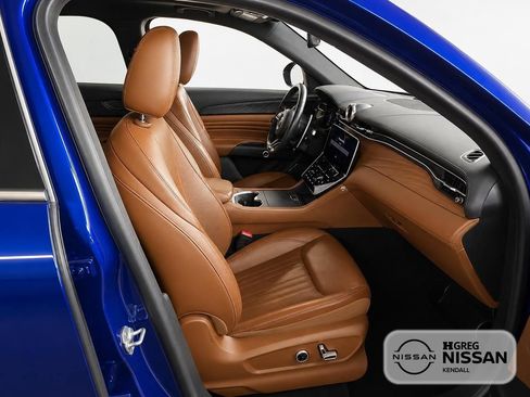 Used 2023 Maserati Grecale GT AWD/4WD image 11
