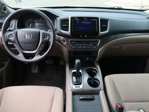 Used 2018 Honda Pilot EX image 5