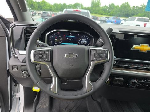 Used 2026 Chevrolet Silverado 1500 RST RWD image 12