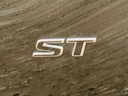 Used 2025 Buick Envision Sport Touring image 19