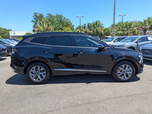 Certified 2023 Kia Sportage SX image 9