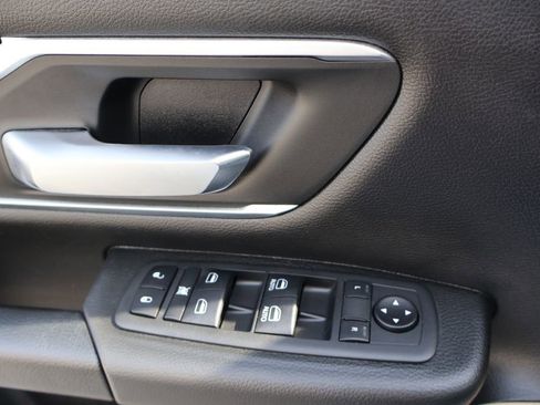 Used 2019 RAM 1500 Big Horn AWD/4WD image 30