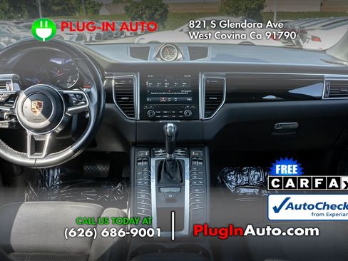 Used 2018 Porsche Macan AWD/4WD image 16