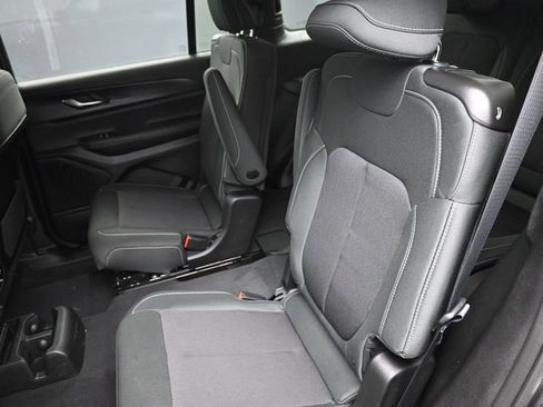 New 2026 Jeep Grand Cherokee L Laredo w/ MOPAR Finishing Package AWD/4WD image 17