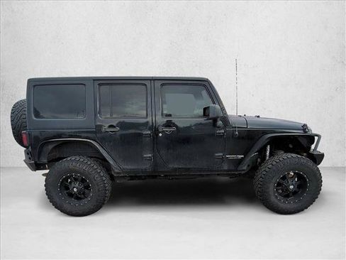 Used 2018 Jeep Wrangler Unlimited Sport w/ Connectivity Group image 4