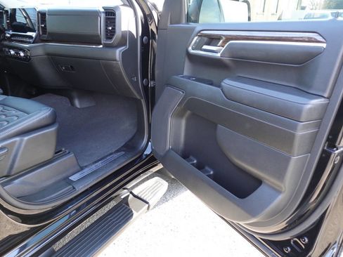 Used 2023 GMC Sierra 1500 Elevation image 30