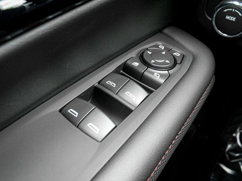 Used 2026 Chevrolet Suburban RST w/ Comfort Package AWD/4WD image 15