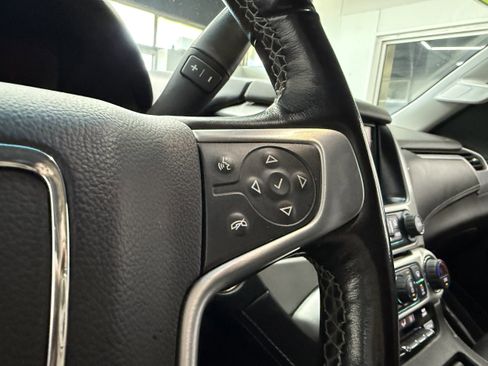 Used 2018 GMC Yukon SLT image 16