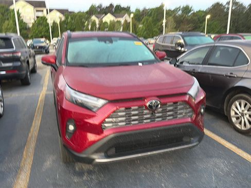 Used 2023 Toyota RAV4 Limited image 5