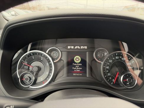 Used 2023 RAM 1500 Big Horn image 28