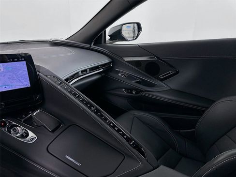 Used 2025 Chevrolet Corvette Stingray Preferred Conv w/ Stealth Interior Trim Package image 24