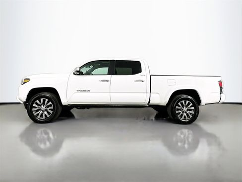 Certified 2023 Toyota Tacoma Limited image 4