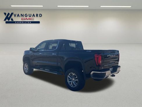 Used 2022 GMC Sierra 1500 SLT w/ SLT Premium Package image 4