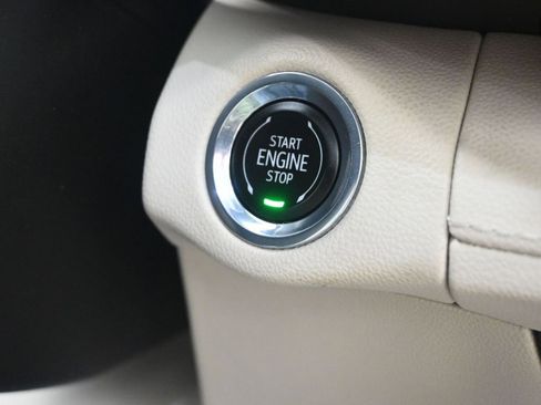 Used 2023 Buick Envision Avenir image 24