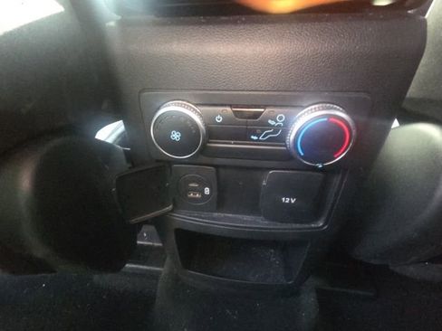 Used 2020 Ford Explorer XLT w/ Equipment Group 202A image 21