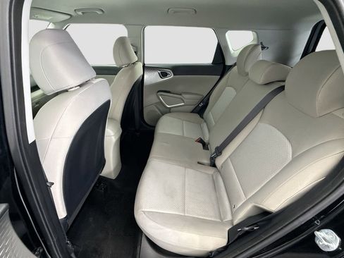 Used 2023 Kia Soul LX FWD image 19