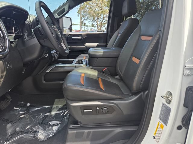Used 2021 GMC Sierra 2500 AT4 w/ AT4 Premium Plus Package AWD/4WD image 9