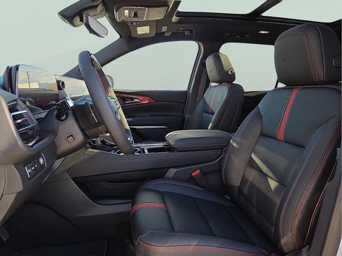 New 2026 Chevrolet Traverse RS image 15