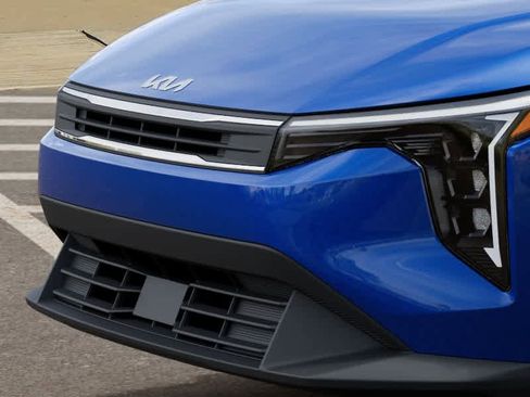 New 2026 Kia K4 LXS FWD image 12