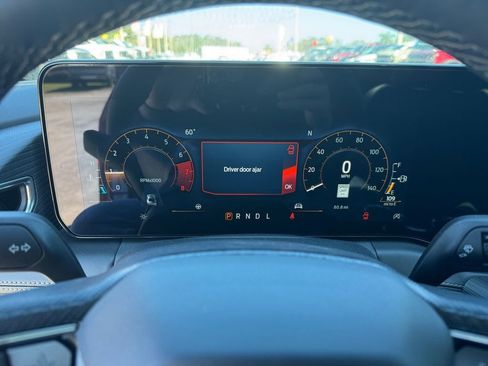Used 2025 Ford Mustang Premium image 28