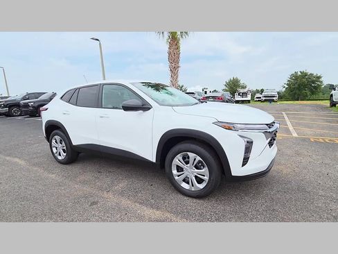 New 2026 Chevrolet Trax LS FWD image 14