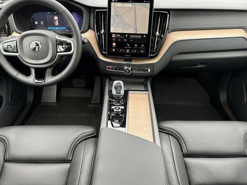 New 2026 Volvo XC60 B5 Ultra w/ Protection Package Premier AWD/4WD image 12