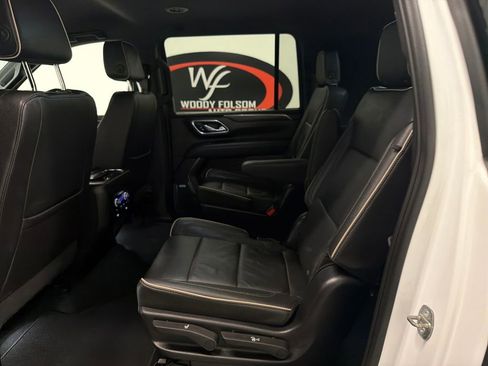 Used 2024 GMC Yukon XL SLT w/ SLT Luxury Package AWD/4WD image 12