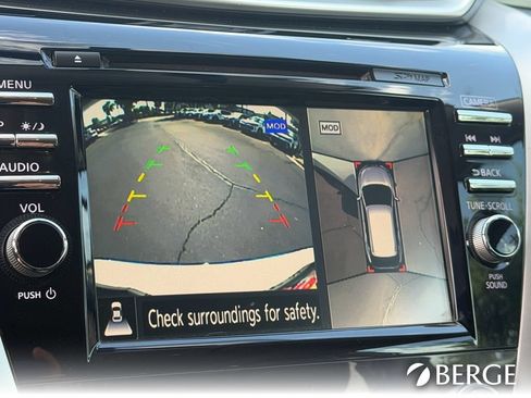 Used 2016 Nissan Murano Platinum w/ Platinum Technology Package FWD image 27