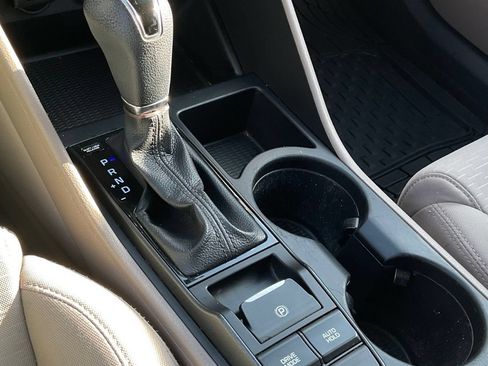 Used 2019 Hyundai Tucson SE FWD image 18