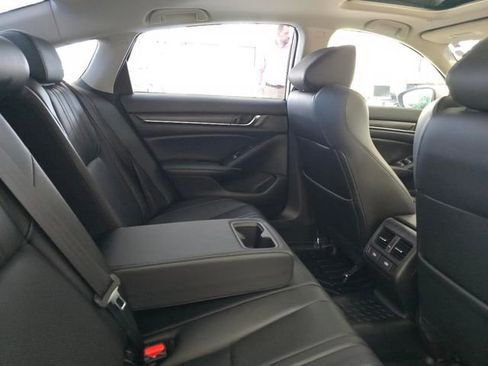 Used 2021 Honda Accord Touring image 41
