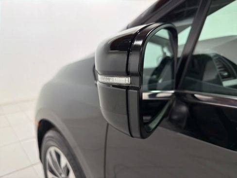 Used 2022 Honda Odyssey EX-L image 9