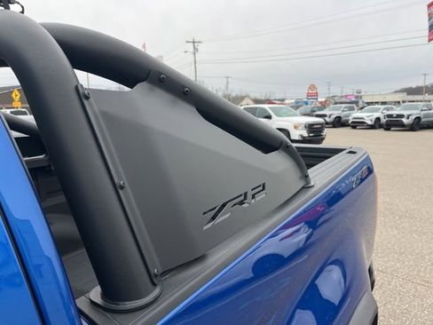 Used 2020 Chevrolet Colorado ZR2 w/ ZR2 Dusk Special Edition image 24