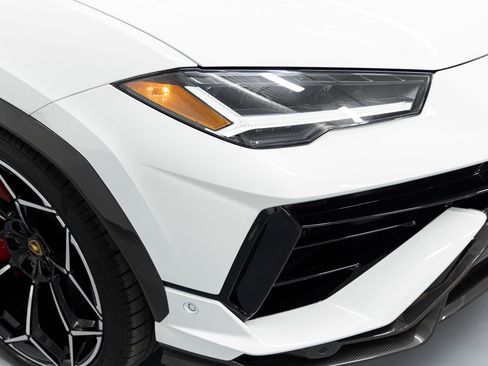 Used 2024 Lamborghini Urus Performante image 13