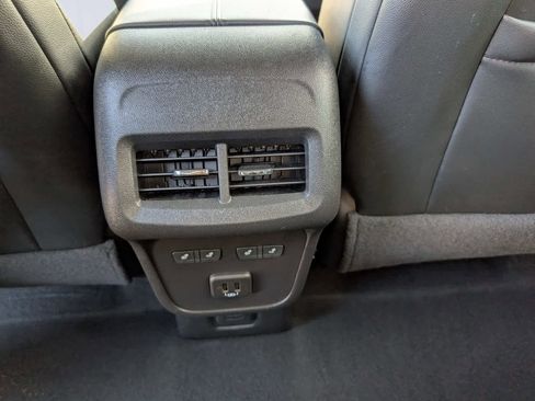 Certified 2023 Chevrolet Equinox Premier image 18