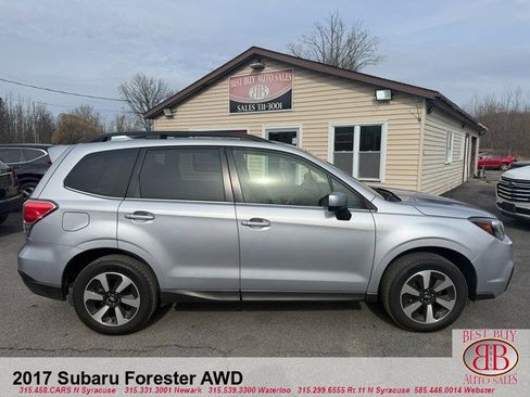 Used 2017 Subaru Forester 2.5i Limited AWD/4WD image 2