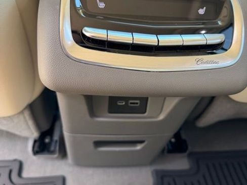 Used 2020 Cadillac XT6 Premium Luxury FWD image 15