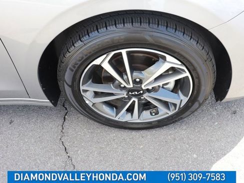 Used 2023 Kia Forte LXS image 28