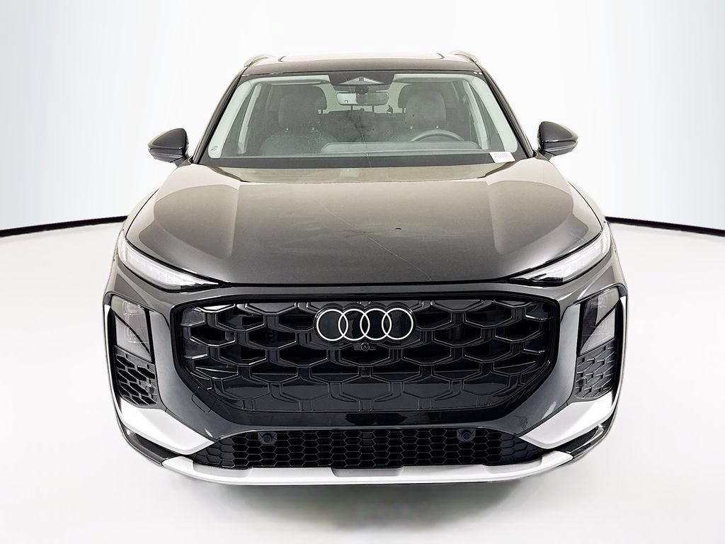 Used 2026 Audi Q3 quattro 2.0T w/ Driver Assistance Package AWD/4WD image 2