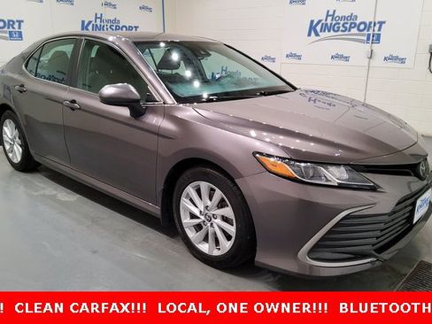 Used 2022 Toyota Camry LE image 1