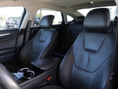 Used 2014 Ford Fusion Titanium image 9