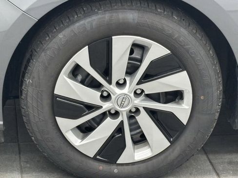 Used 2024 Nissan Altima 2.5 S image 6