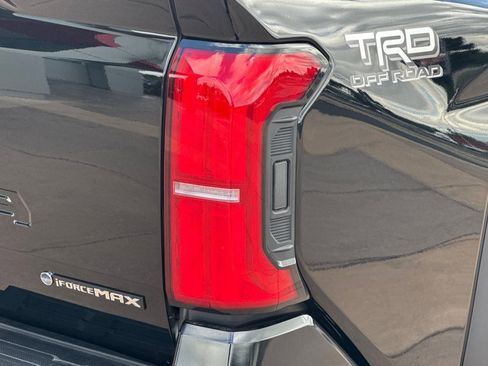 New 2025 Toyota Tacoma TRD Off-Road image 32