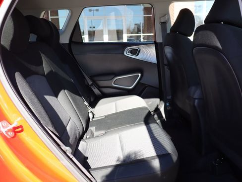 Used 2025 Kia Soul LX w/ Option Group 015 image 36